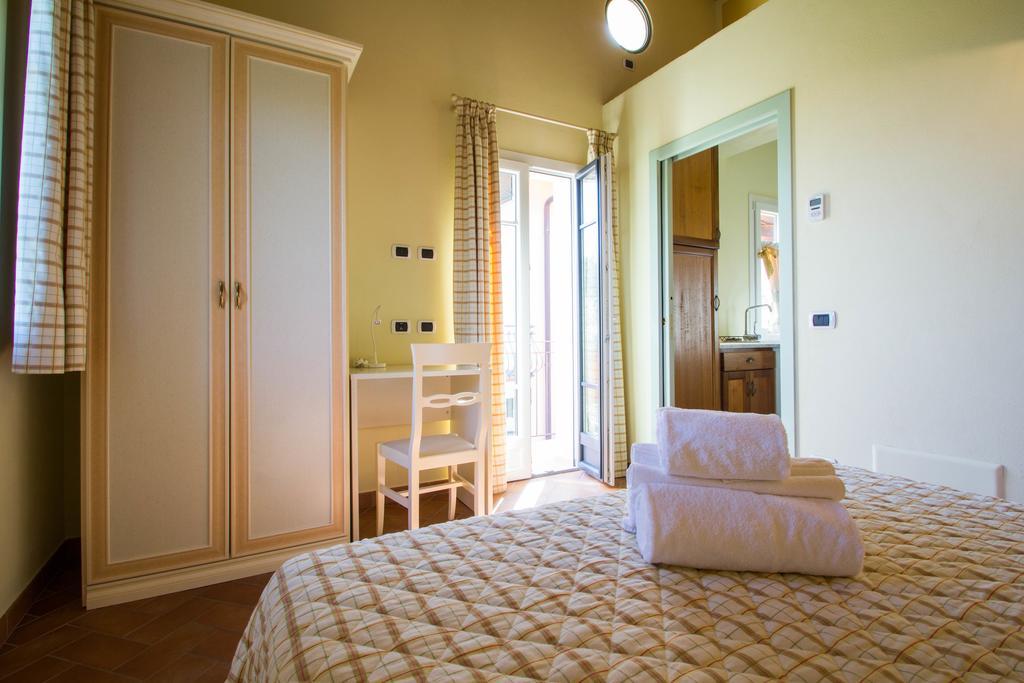 Agriturismo Ada Musso Diano Borello Habitación foto